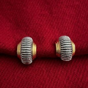 Vintage Joan Rivers Two-Tone Shrimp Hoop Clip-on Earrings in Mint Condition